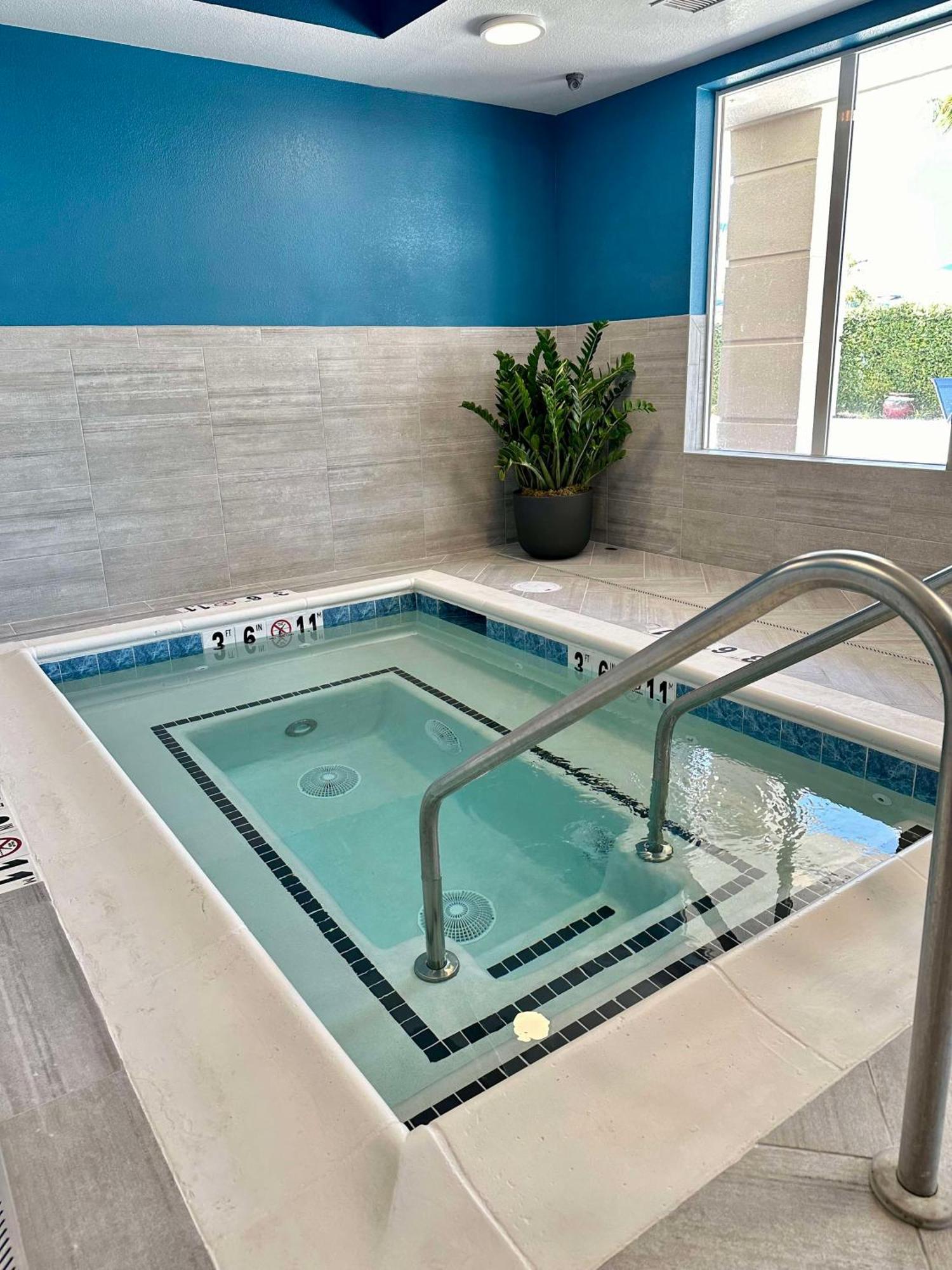 Hampton Inn & Suites Lathrop Buitenkant foto