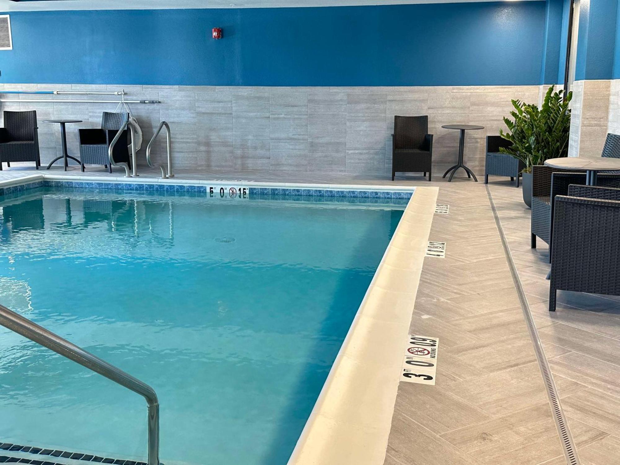 Hampton Inn & Suites Lathrop Buitenkant foto