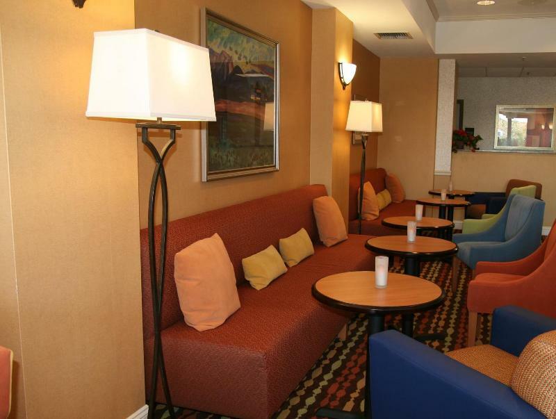 Hampton Inn & Suites Lathrop Buitenkant foto
